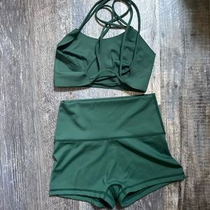 OFFLINE Sports Bra + Seamless Super Shortie Goals 2”